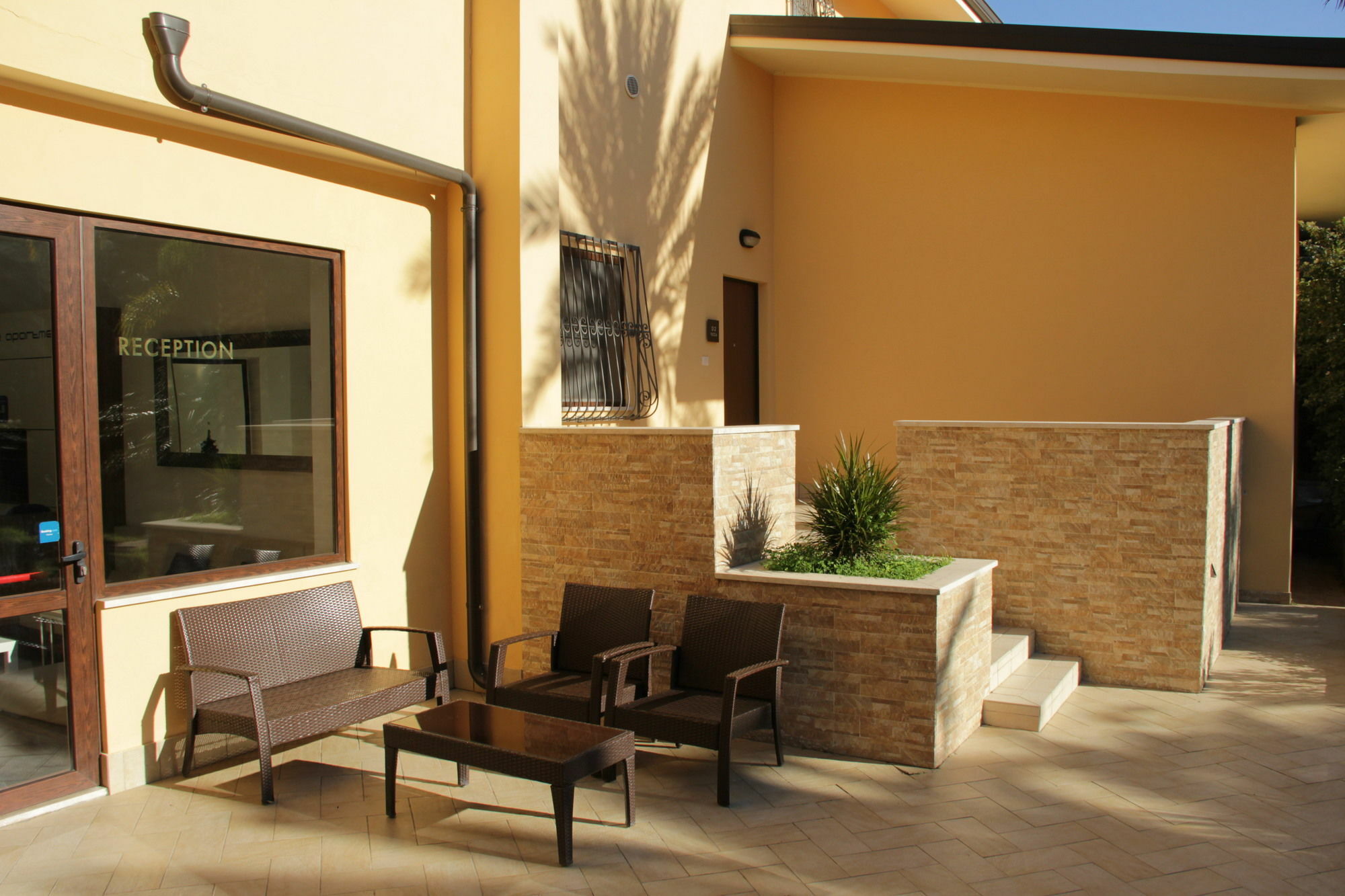 San Michele Apartments&Rooms Catanzaro Buitenkant foto